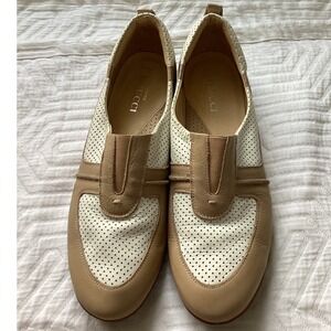 Sesto Meucci Beige White‎ Perforated Leather Slip-On Loafers Size 9.5 N Italy